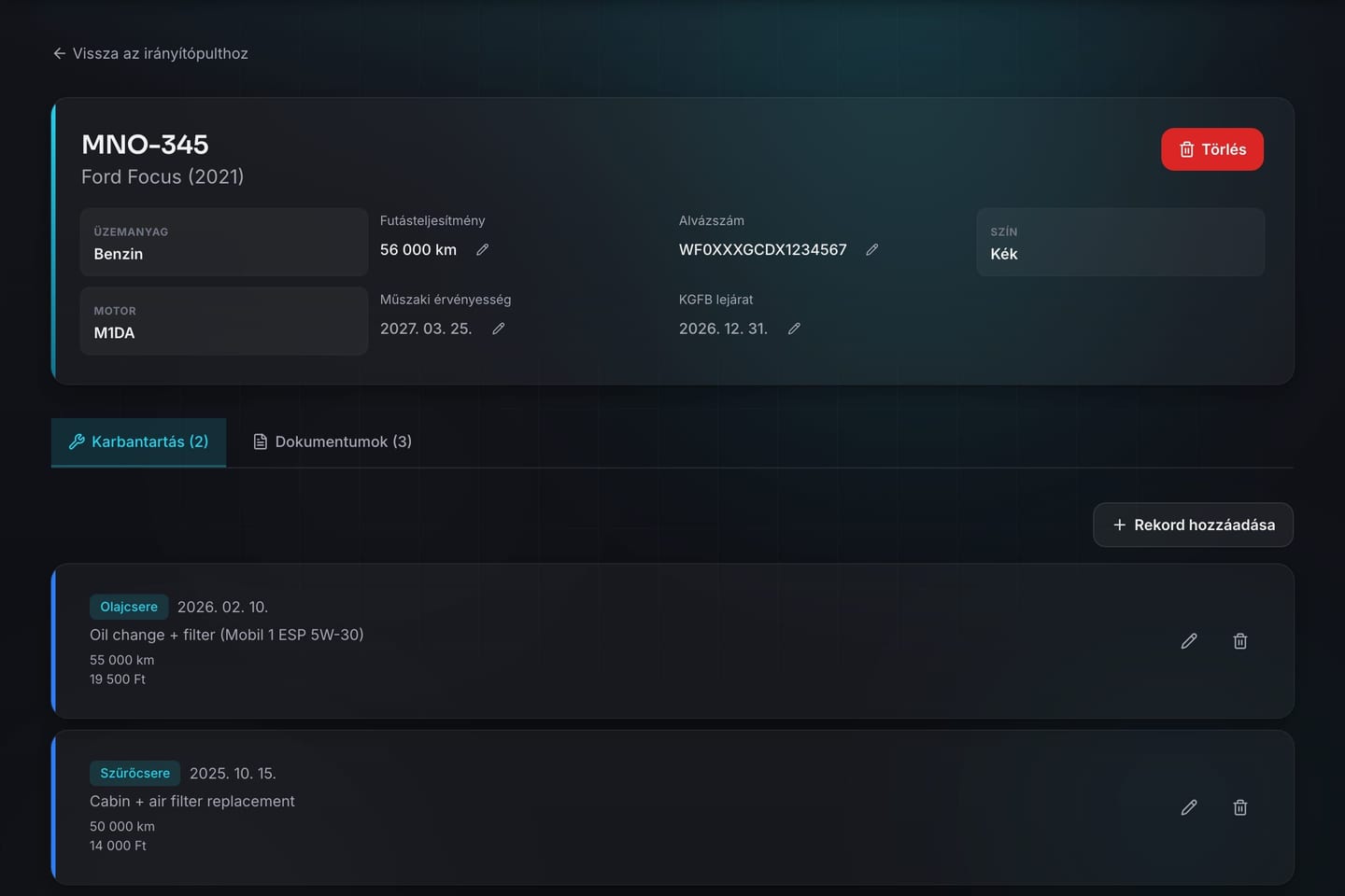 DriveMate jármű részletező nézet karbantartási rekordokkal és kapcsolódó dokumentumokkal.